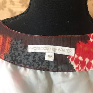 Woman’s dress. Multi Colors. 12P.